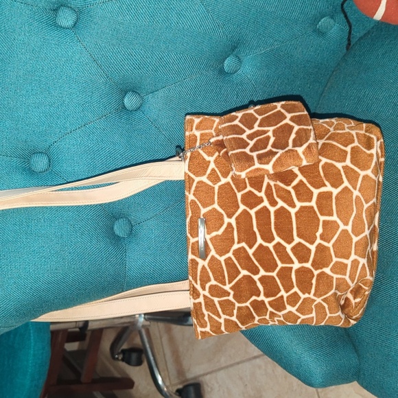 Evan Picone giraffe purse with kiss lock coin keychain - Picture 1 of 12